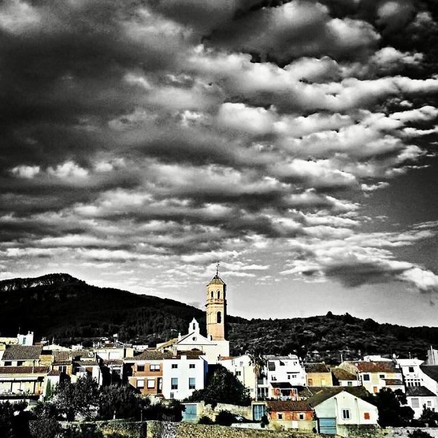 Esta foto encaja con mi particular visión de la tormenta, no es mía, la pedí prestada.